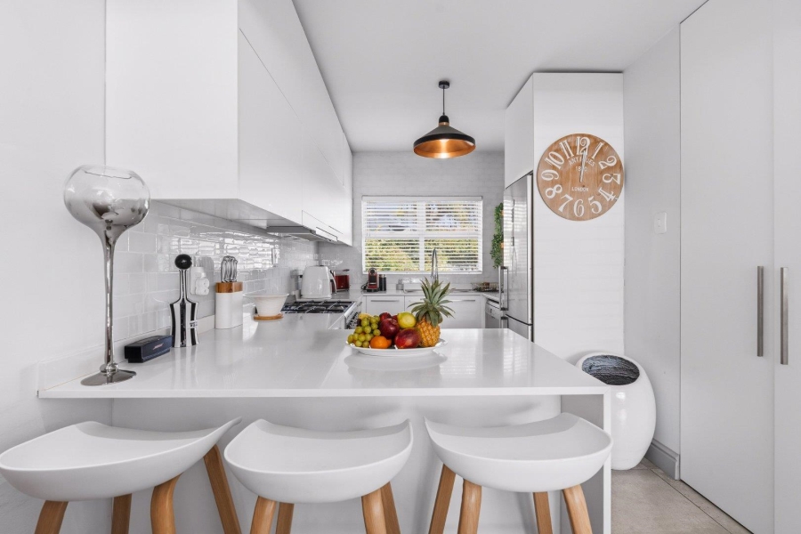 2 Bedroom Property for Sale in Sea Point Western Cape